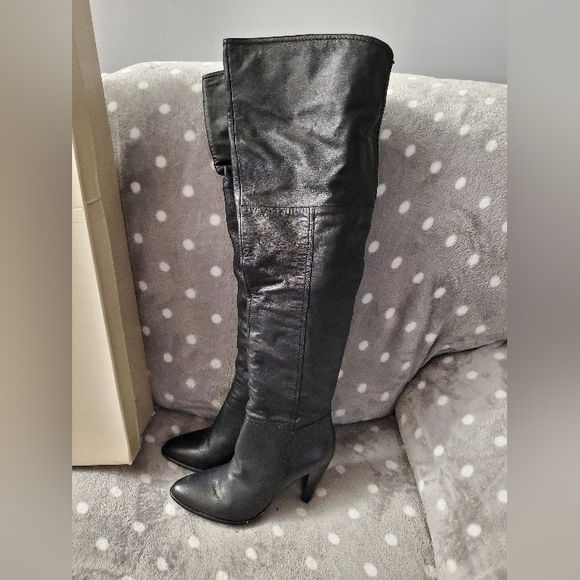 BCBG Knee high leather high heeled boots - Picture 5 of 13